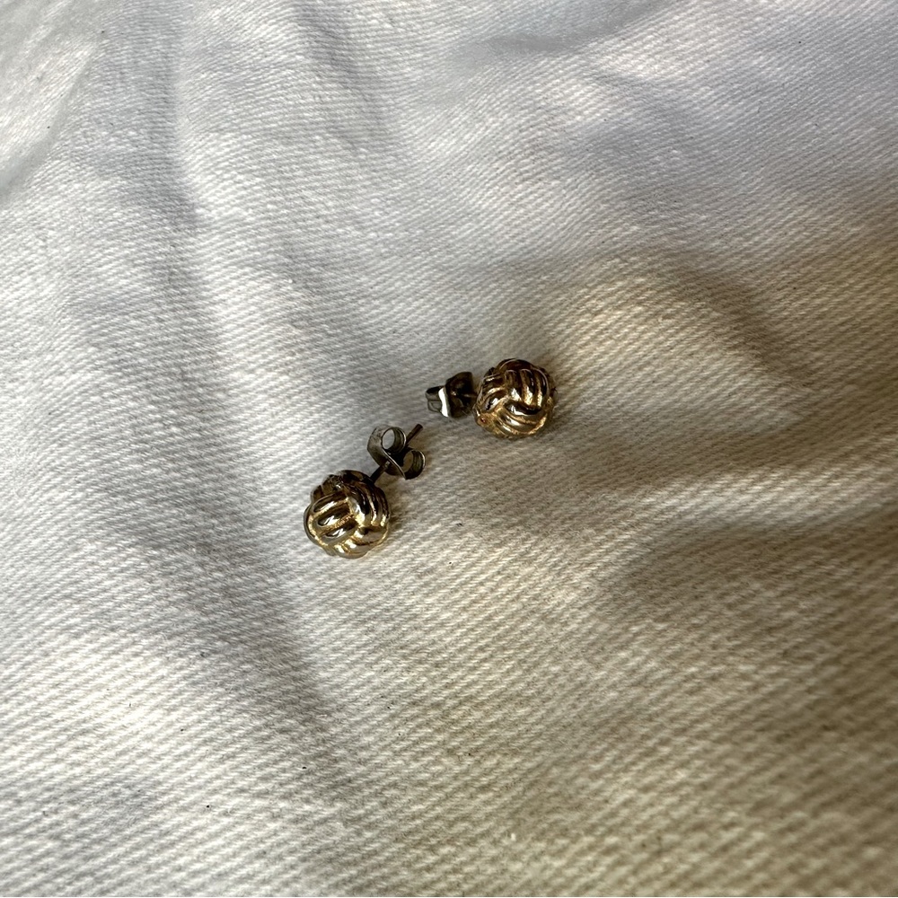 Sterling silver classic knot stud earrings